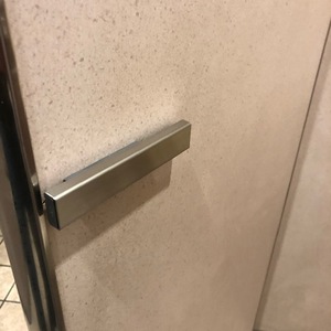 スーパーのトイレの鍵の交換　相模大野